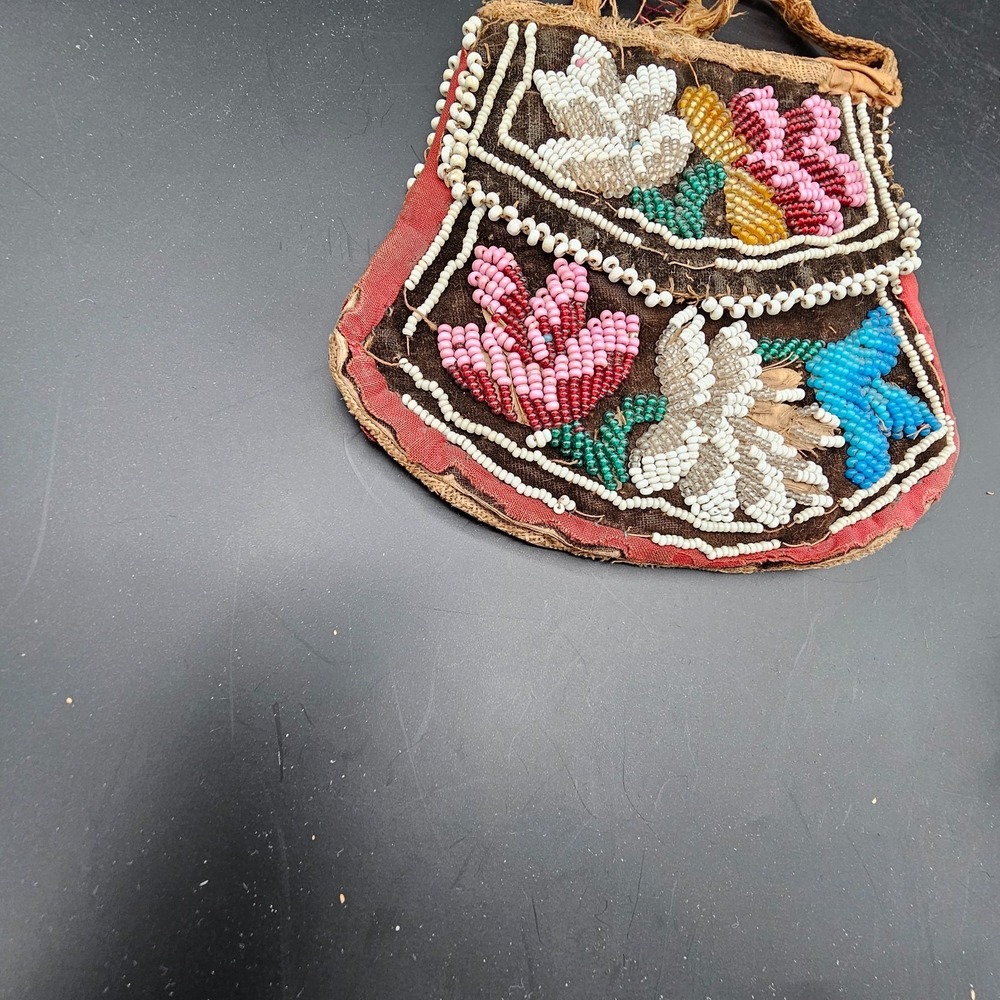 Antique Native American Iroquois Beaded Velvet Purse Floral Flaps 1890s-1910s - Picture 4 of 9